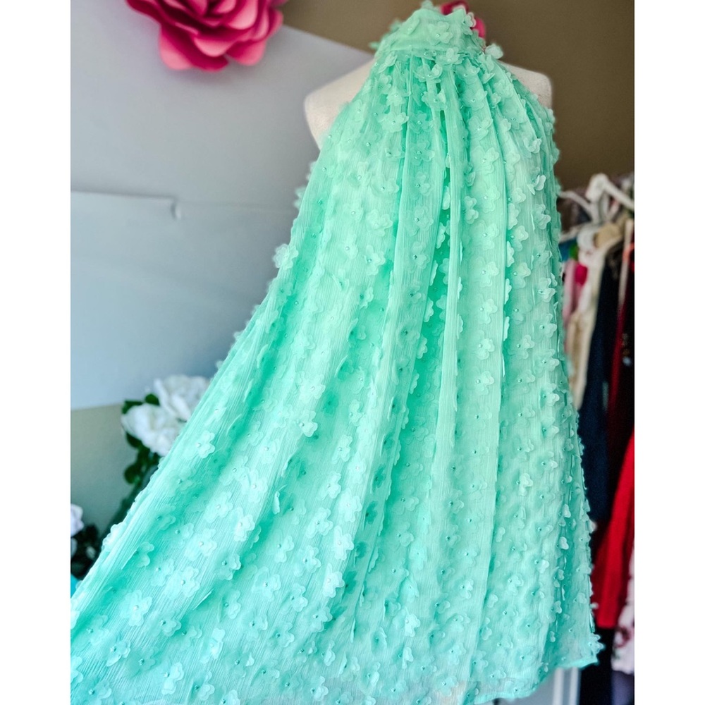 Badgley Mischka Mint Green Textured Floral Halter Dress